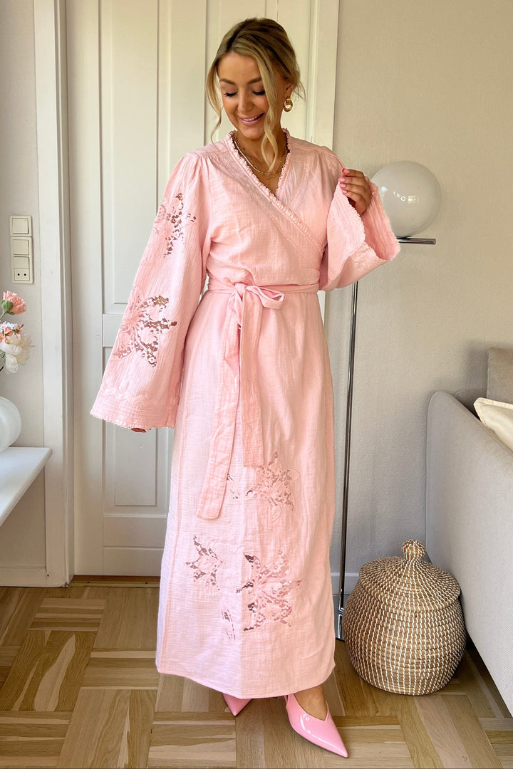 Sissel Edelbo x Molly&My - Winfrey Wrap Dress SE 2000 - Rose 