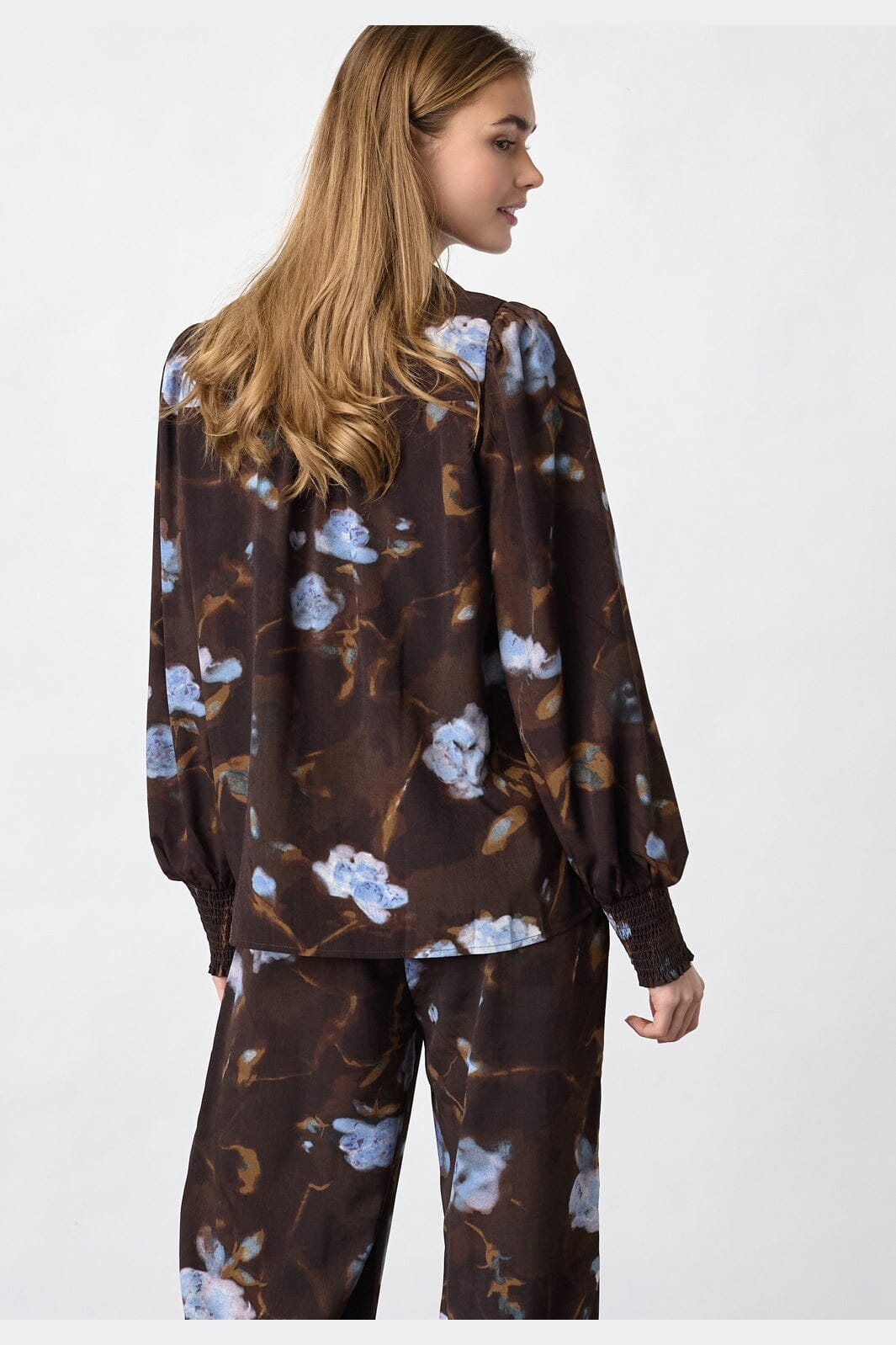 Sisters Point - Viada-Sh3 19937 - 810 - Brown/Blue Flower