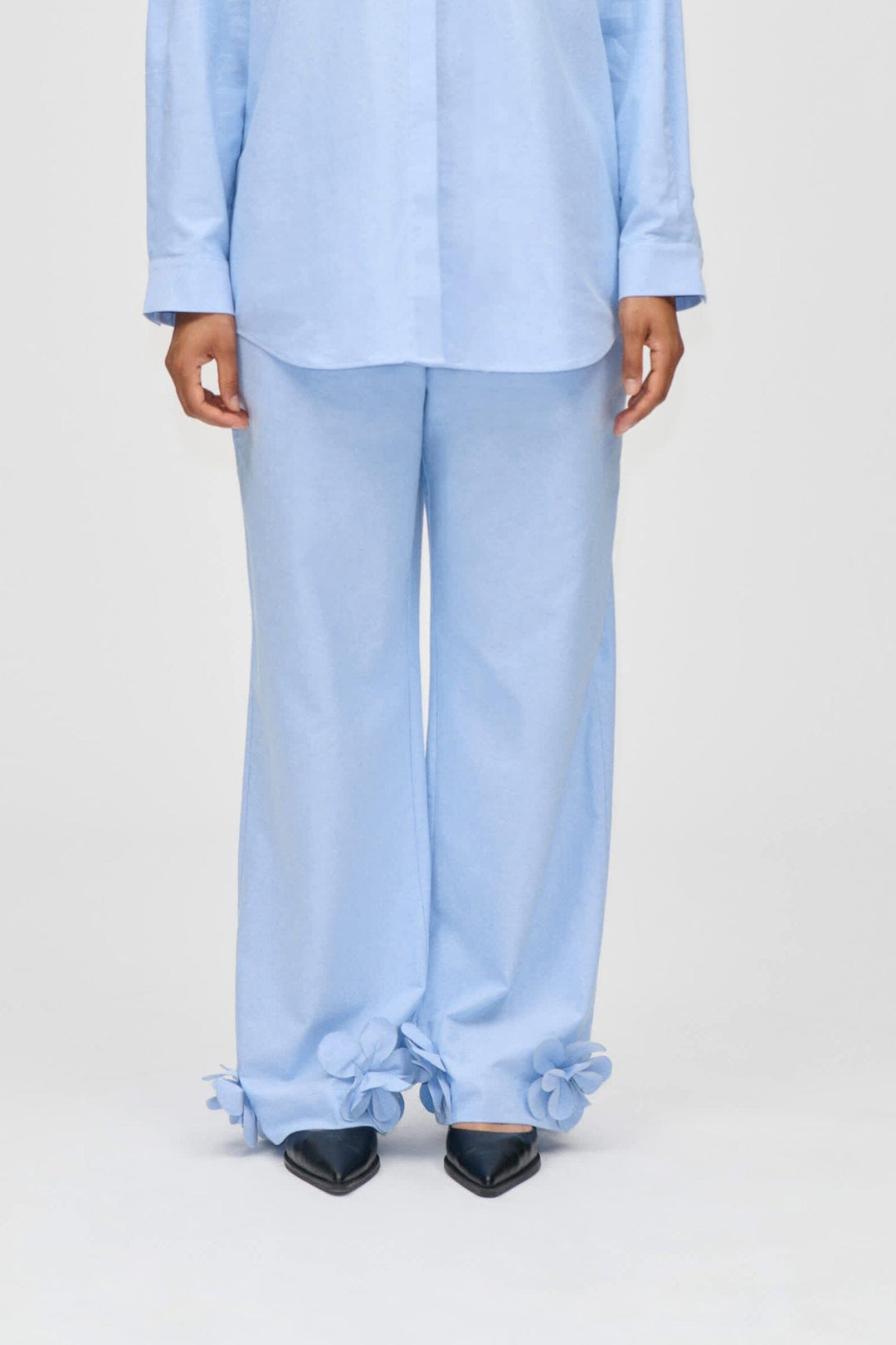 Stine Goya - 2464 Floral Shirting, Floral Elasticated Long Pantssg-ps26-p109-2464 - Brunnera Blue Bukser 