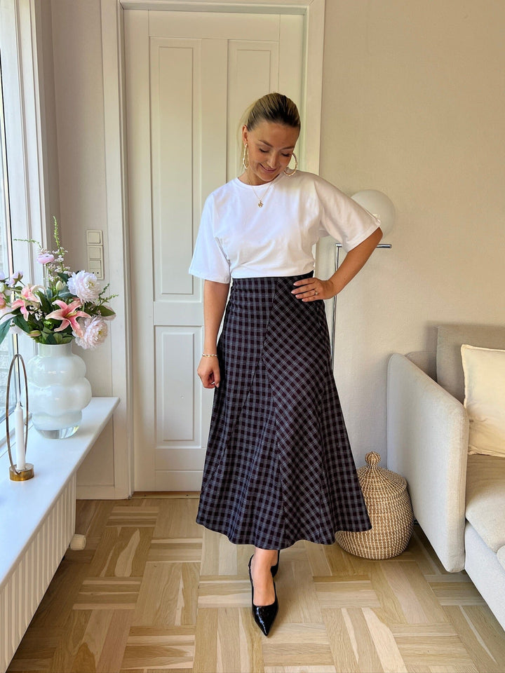 Valentin Studio - Check Skirt - Grey With Bordeux Xheck Nederdele 