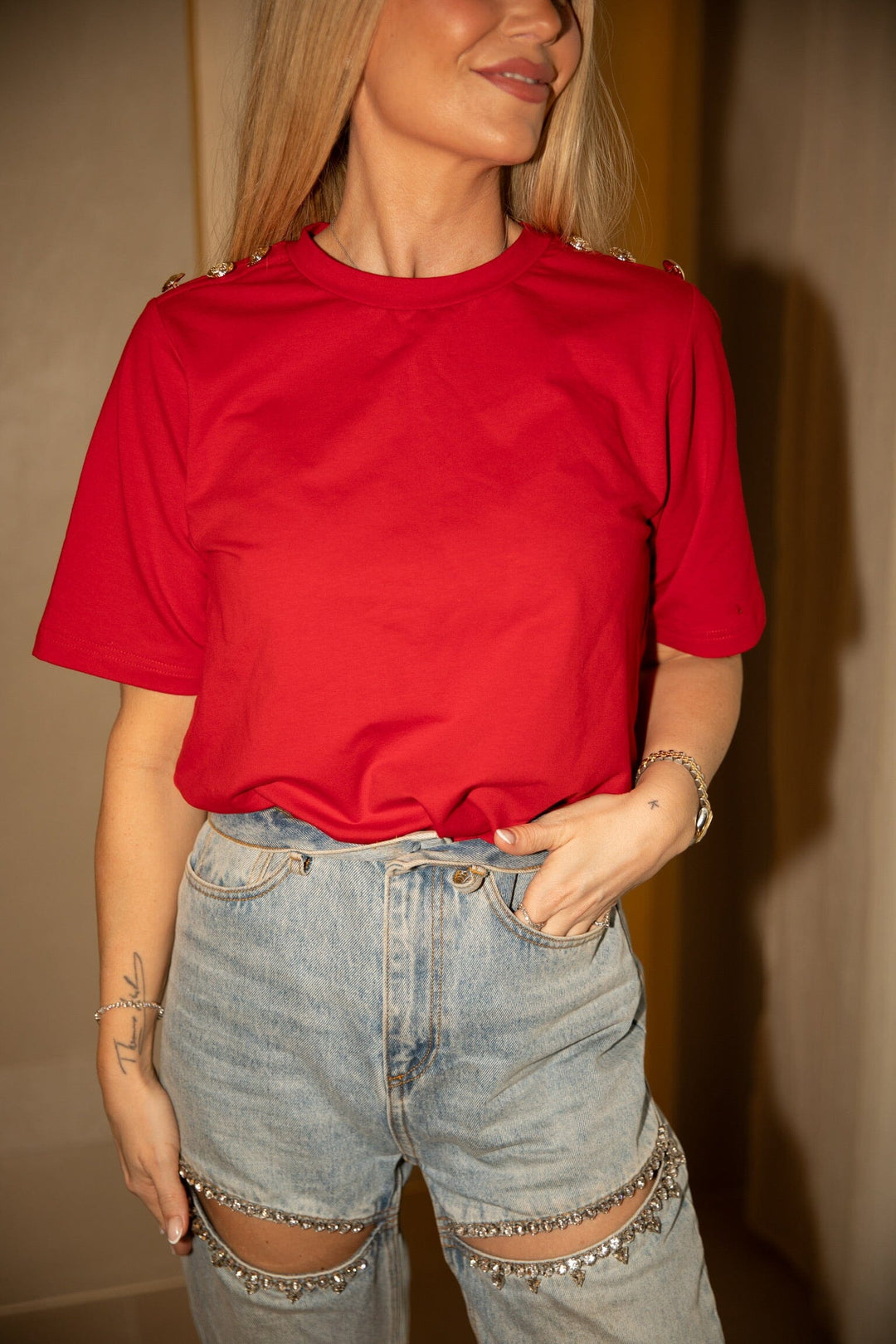 Valentin Studio - Gold Button Casual T-Shirt 162366 - 160 - Red T-shirts 