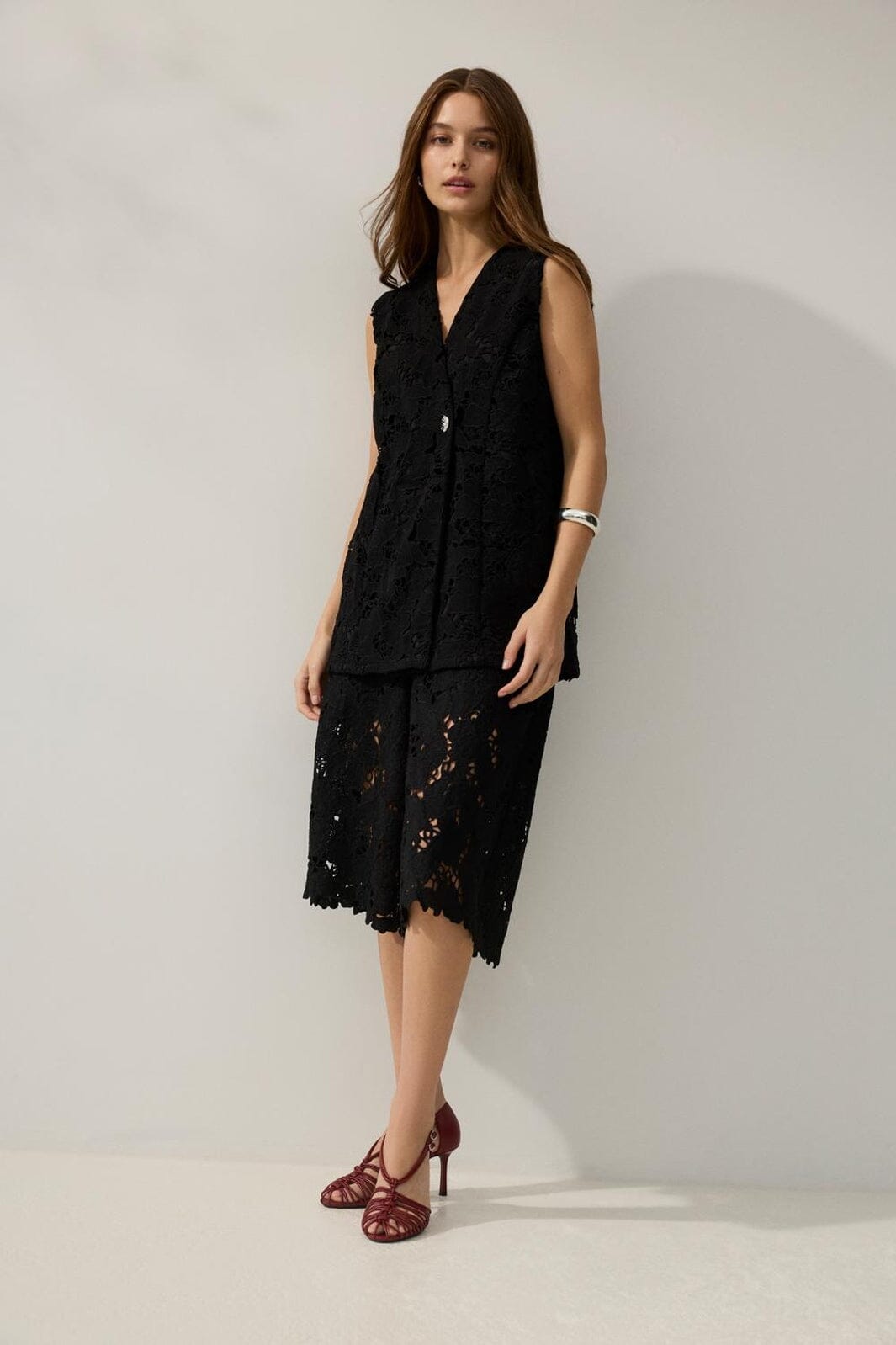 Vila - Vihylde Lace Bermuda Shorts - 5124542 Black
