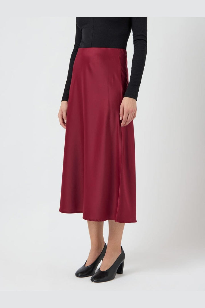 YAS - Yaspella Midi Skirt - 4791860 Tibetan Red